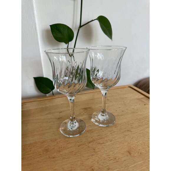 Two Large glass swirled drinkware - Picture 1 of 7